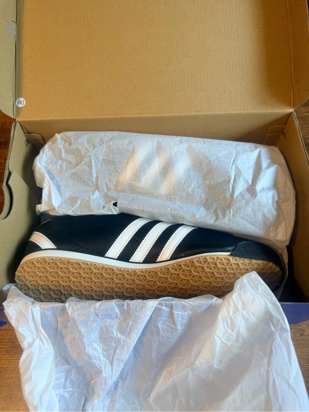 adidas Men’s Black & White Italias 11M